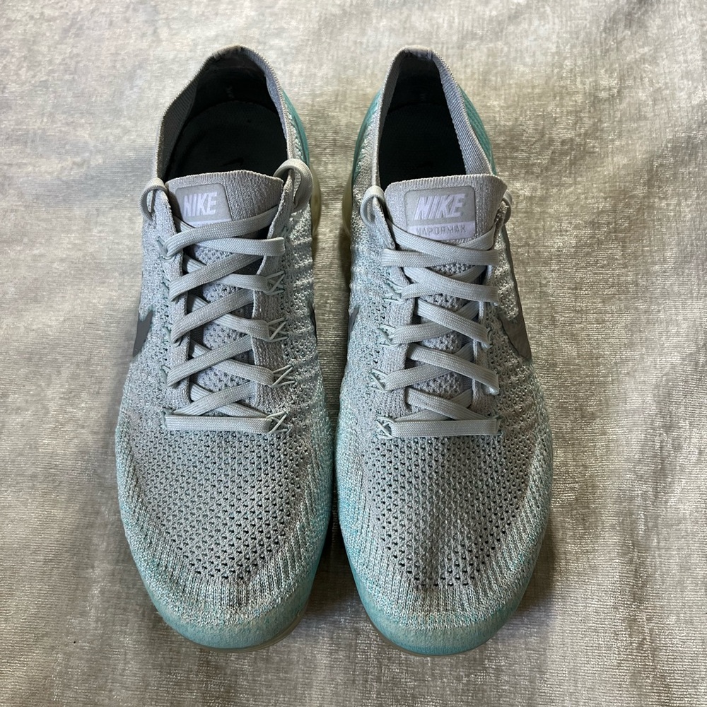 Nike Men's Gray and Teal Sneakers